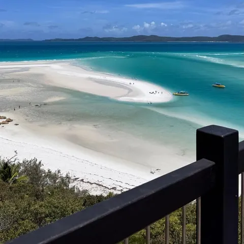The white sand spit of Whitehaven Beach from above
